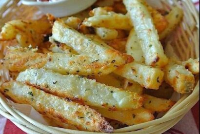 Thumbnail for Baked Garlic Parmesan Fries