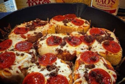 Thumbnail for Make dinner from start to finish in just under 10 minutes with Garlic Bread Pizza!