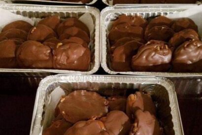 Thumbnail for Homemade Turtle Candy With Pecans and Caramel